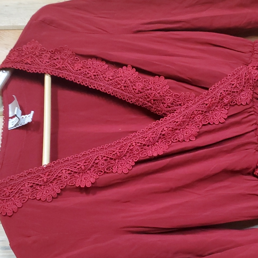 Divided Lace Romper Size 6 - Picture 2 of 7